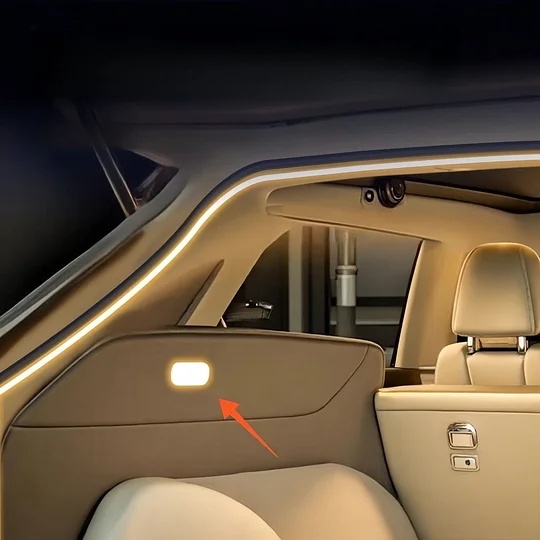 Dynamiczny, p?yn?cy pasek ?wietlny do baga?nika samochodu