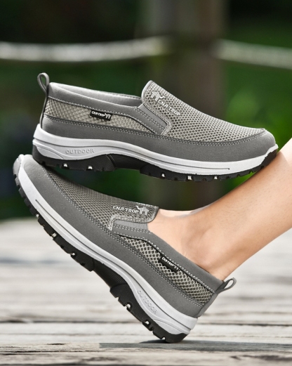 🔥2024 Heiß Neu eingetroffen🔥Leichte und bequeme Outdoor-Mesh-Slip-on-Wanderschuhe für Herren