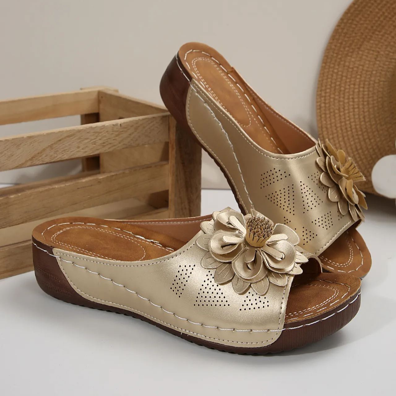 🔥Last Day Promotion 69% OFF - Women's Floral Decor Comfort Wedge Sandals