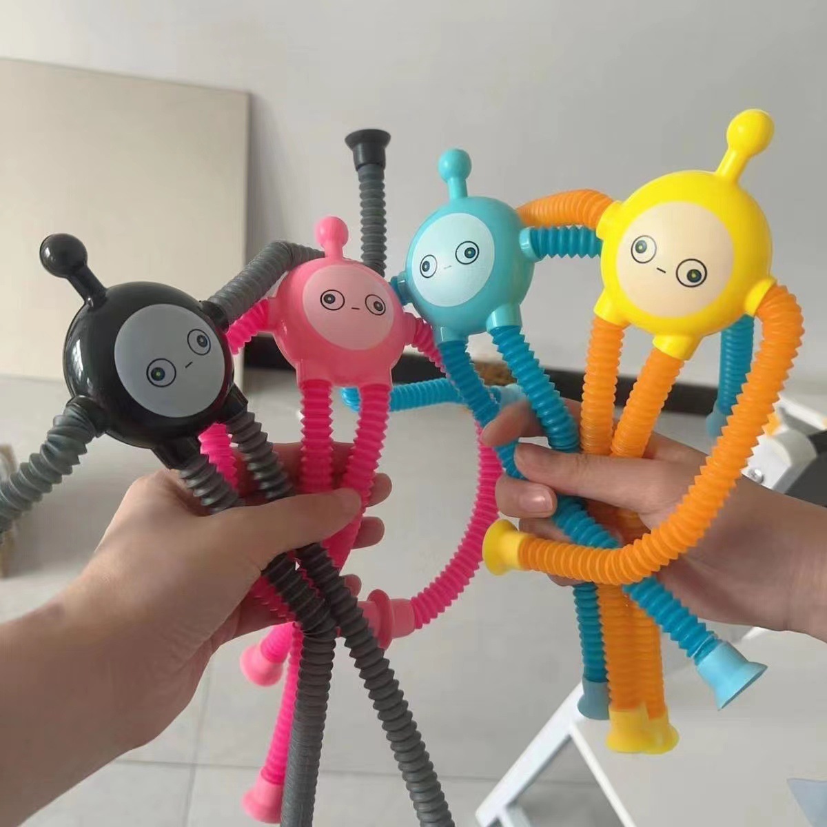 Suction Cup Pop Tube Giraffe Toys