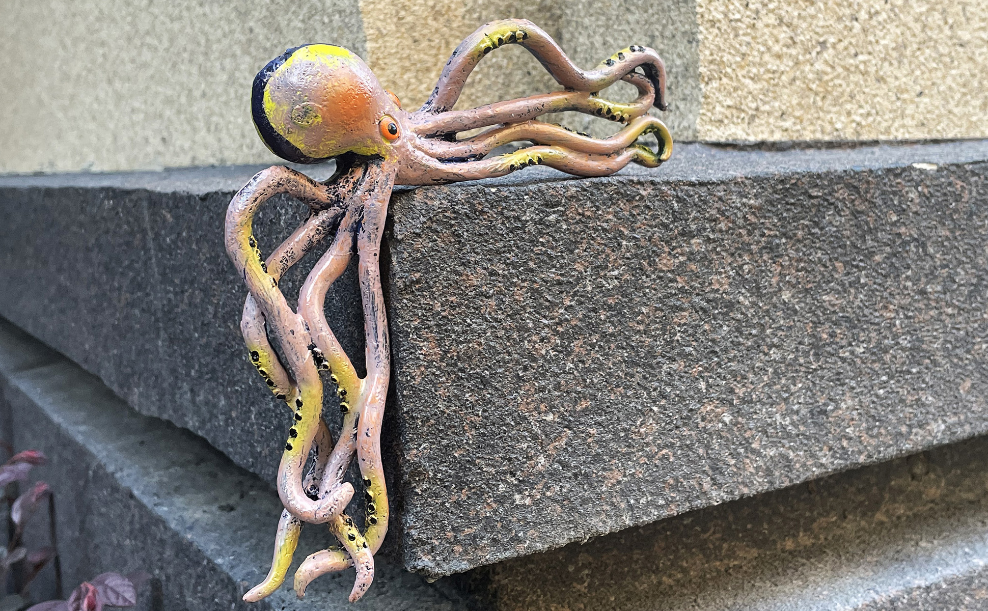 Cute Octopus Sea Monster Statue