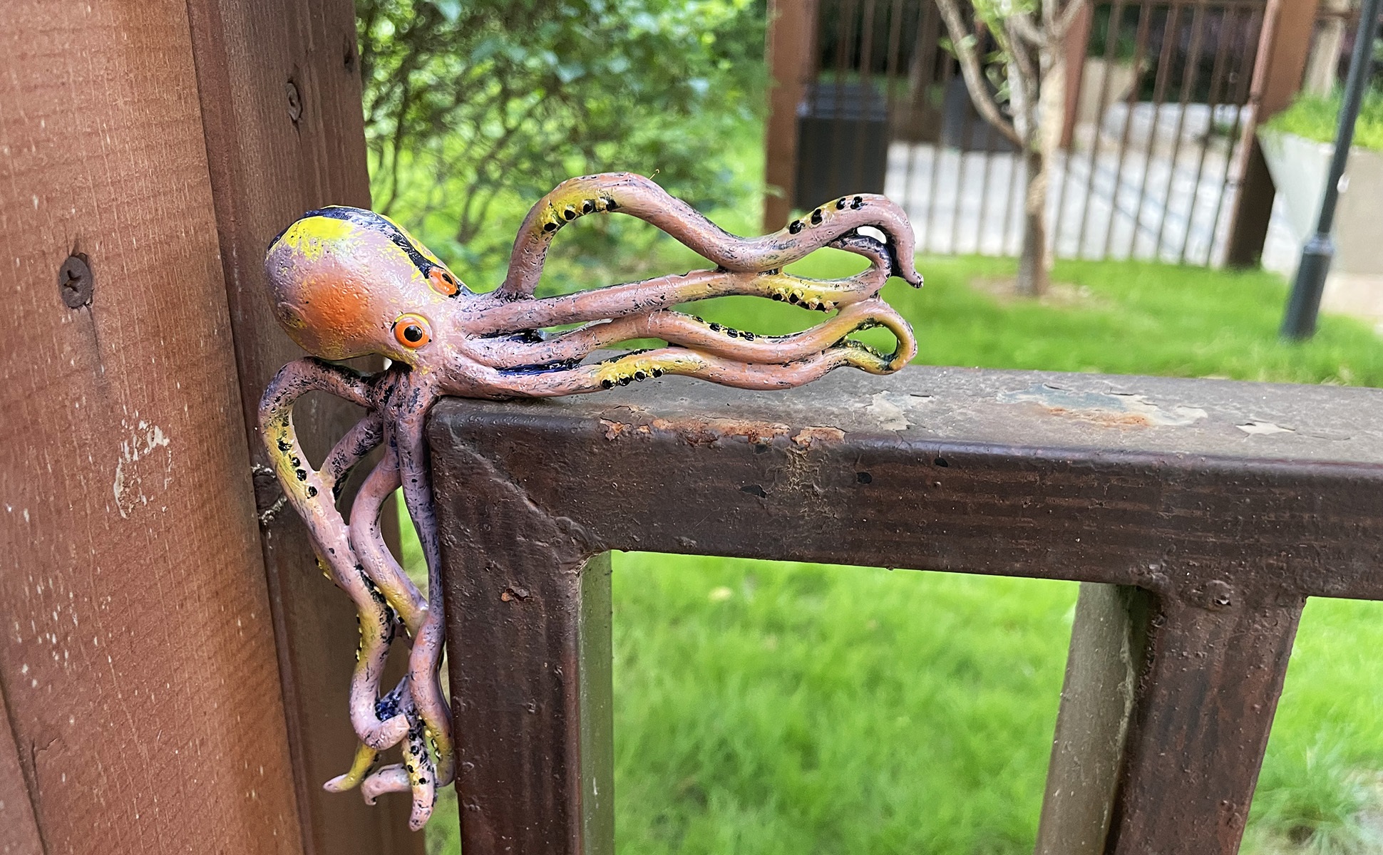 Cute Octopus Sea Monster Statue