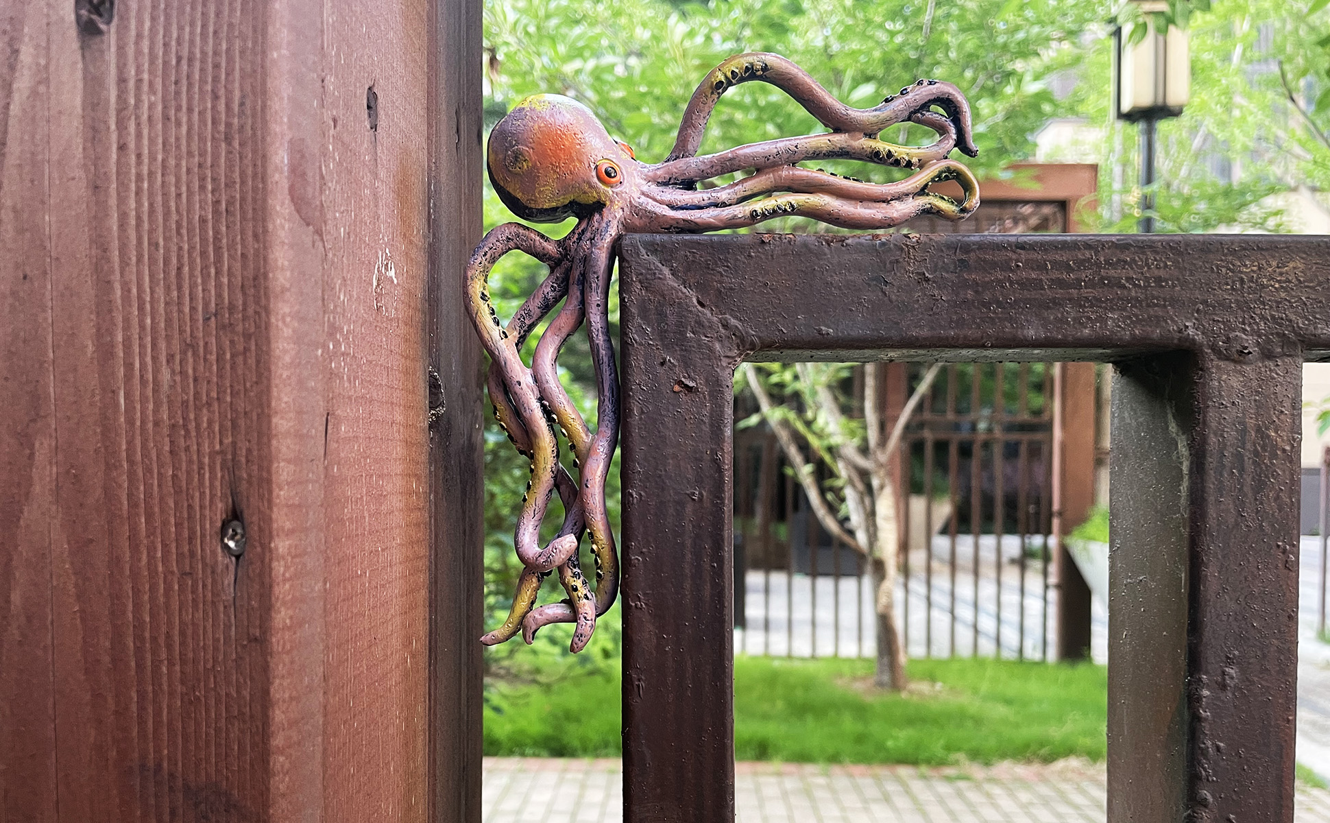 Cute Octopus Sea Monster Statue