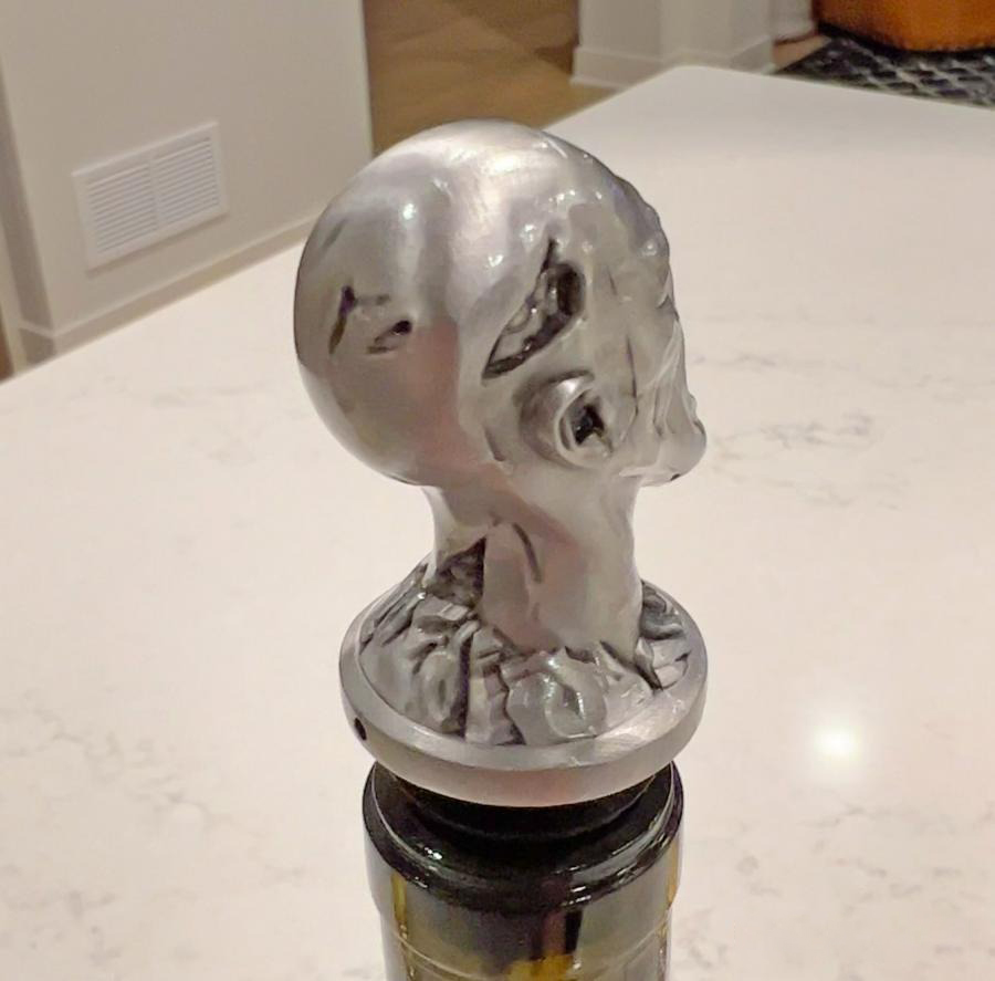 ZOMBIE HEAD WINE POURER