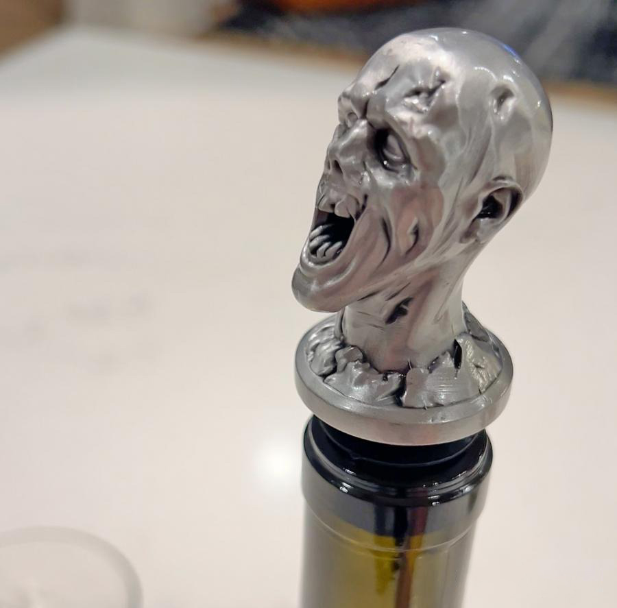 ZOMBIE HEAD WINE POURER