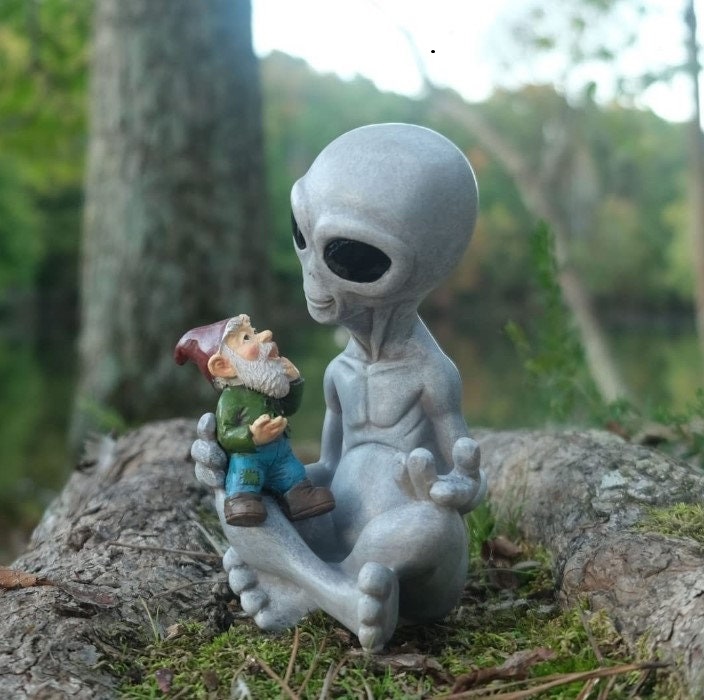 😂Funny Dwarf Garden Statue