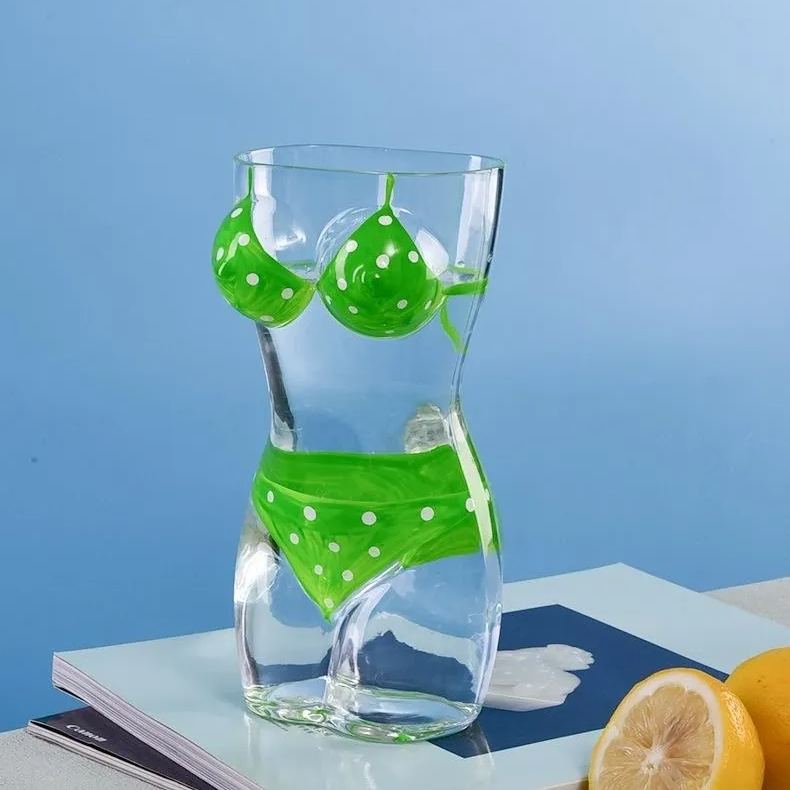 💃 Body Curves Beer Mug 🍺