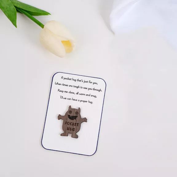 💖Precious Gifts🎁Personalized Wooden Pocket Animal Hug