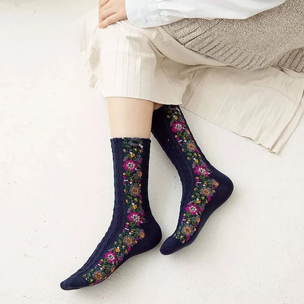 🔥Hot Sale 49% OFF - Vintage Embroidered Floral Socks🌼