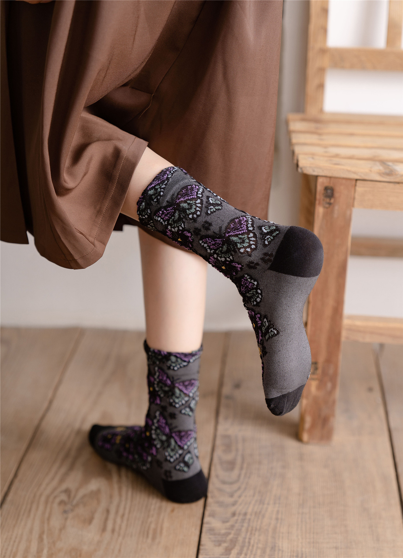 🎉Hot Sale 45% OFF🦋Vintage Butterfly Embossed Women Socks