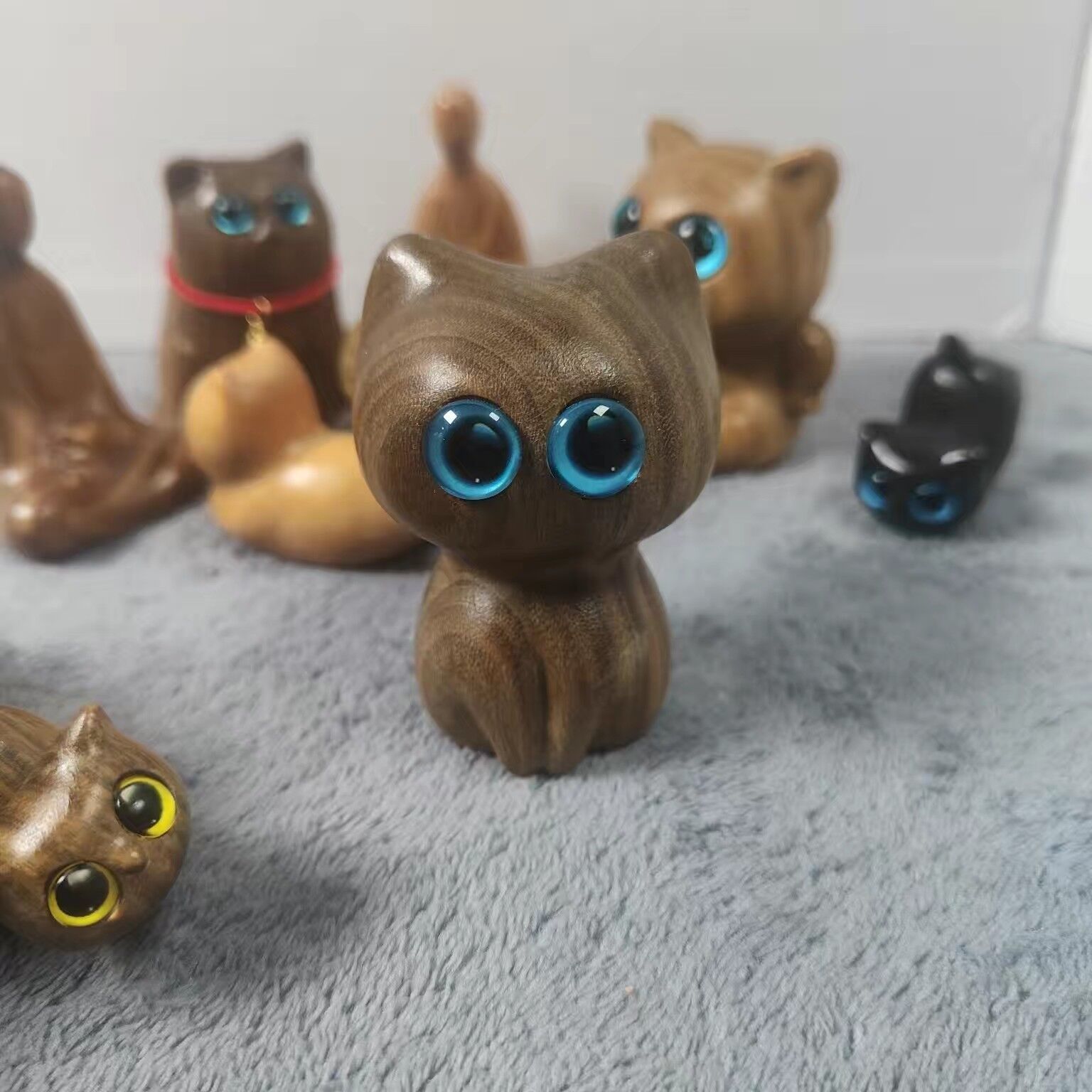🔥Hot Sale 49% OFF - Sandalwood Hand-Carved Wood Cat🐱