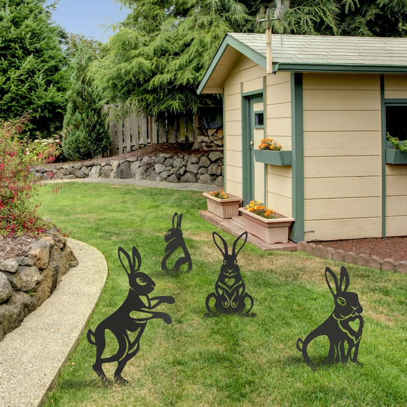 Garden Metal Rabbit Yard Art