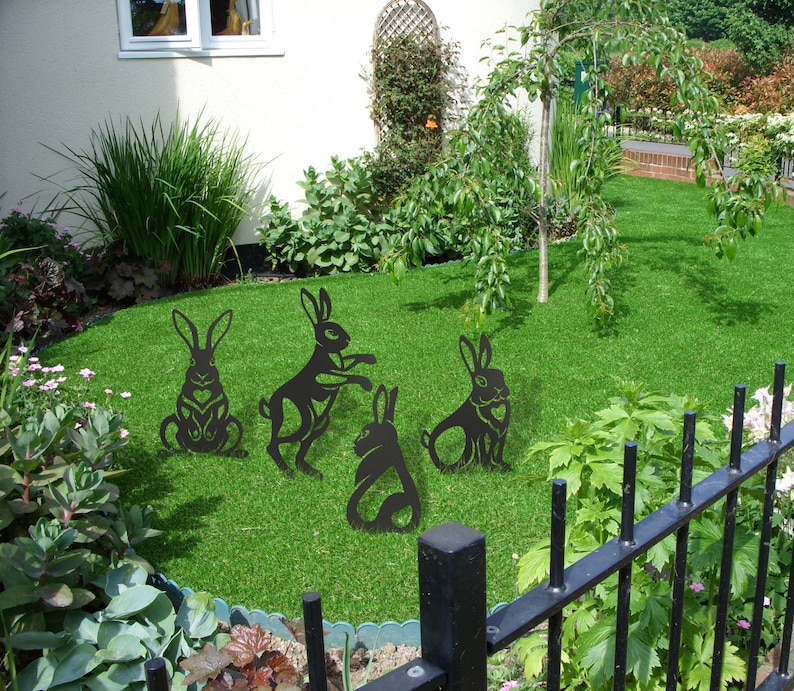 Garden Metal Rabbit Yard Art