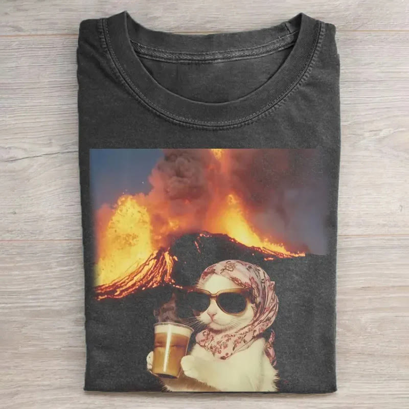 Volcanic Eruption & Leisurely Cat Print Acid Washed T-shirt - Black - US20-22(3XL) - image 1
