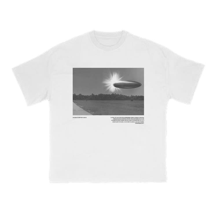 Vintage Sci Fi Photo Graphic T-Shirt - White - US16-18(2XL) - image 1