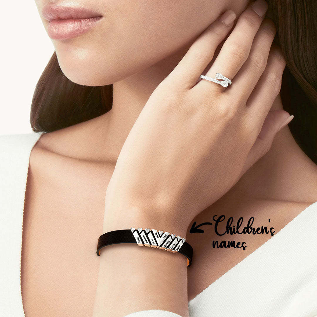 Personalized Leather V Bracelet With Diamond Charms for Grandma/Mom/Dad
