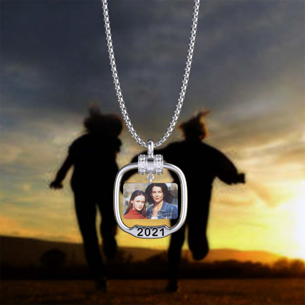 Best Friend Gift Personalized Photo Necklace with Crystal-Engravingift