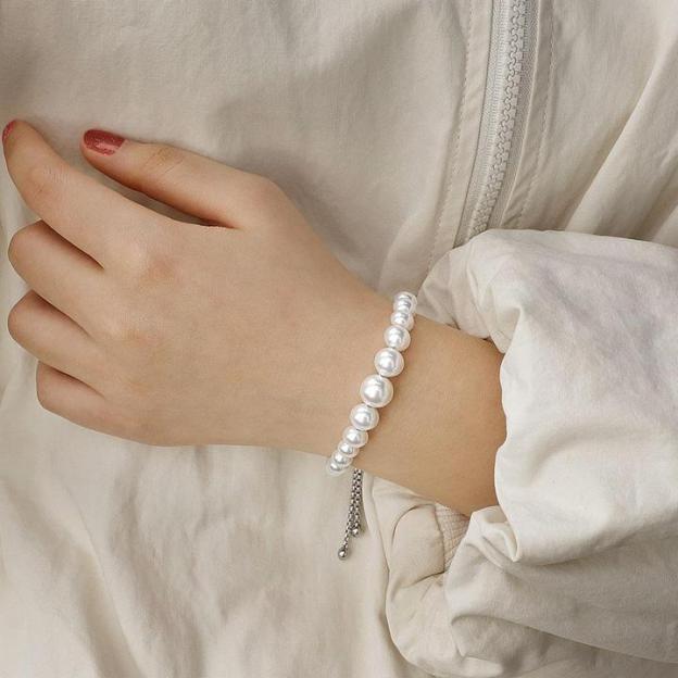 Mother's Day Gift Round White Freshwater Cultured Pearl Heart Bracelet for Women-Engravingift