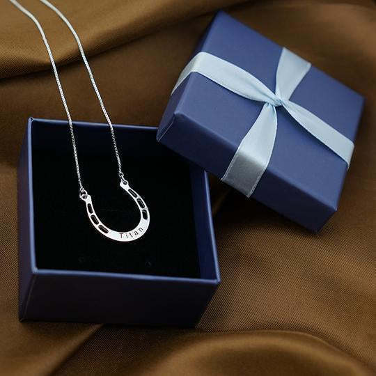Mother's Day Gift Sterling silver Jewelry lucky Horse Shoe Pendant with Cable Chain for Girl-Engravingift