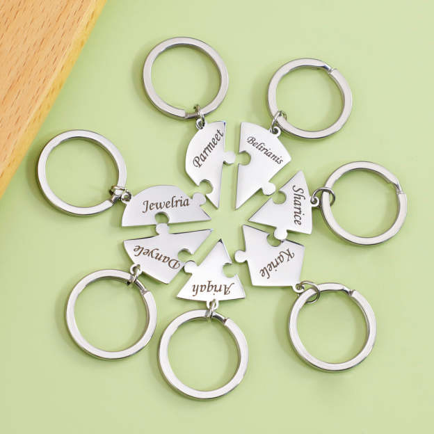 Christmas Gift Family/Sibling/BFF Gift Personalized Heart Puzzle Pieces Necklace or Keychain