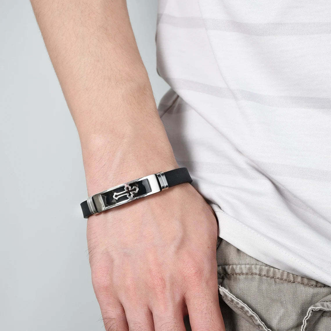 Christmas Gift To My Grandson Cross Leather Bracelet "Pray Through It" Christmas Gifts for Grandson-Engravingift