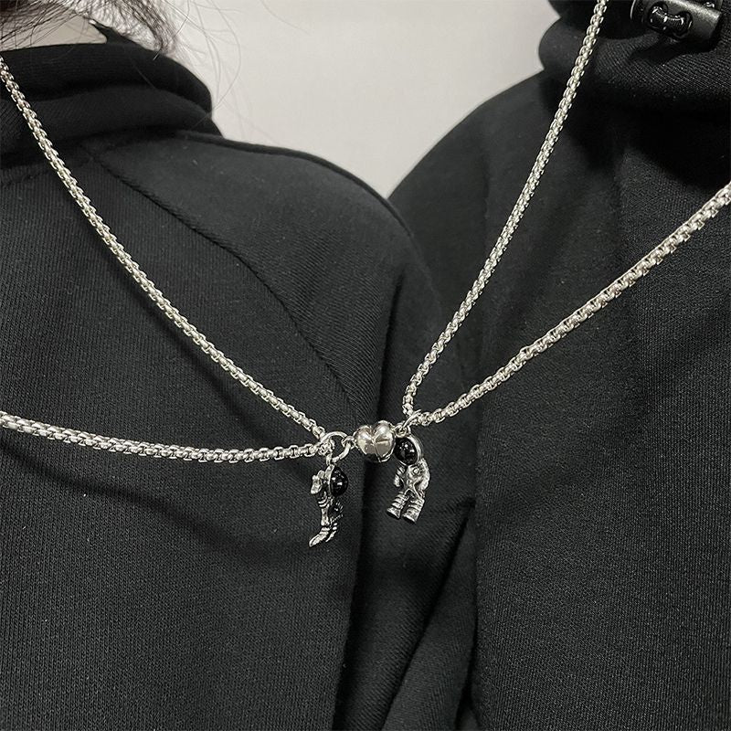 Mother's Day Magnetic Couple Necklace, Astronaut Matching Necklaces for Couples, Best Friend