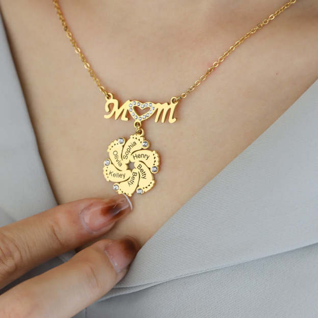 Mother's Day Gift Mom Circle Pendant with Custom Diamond Baby Feet Necklace-Engravingift