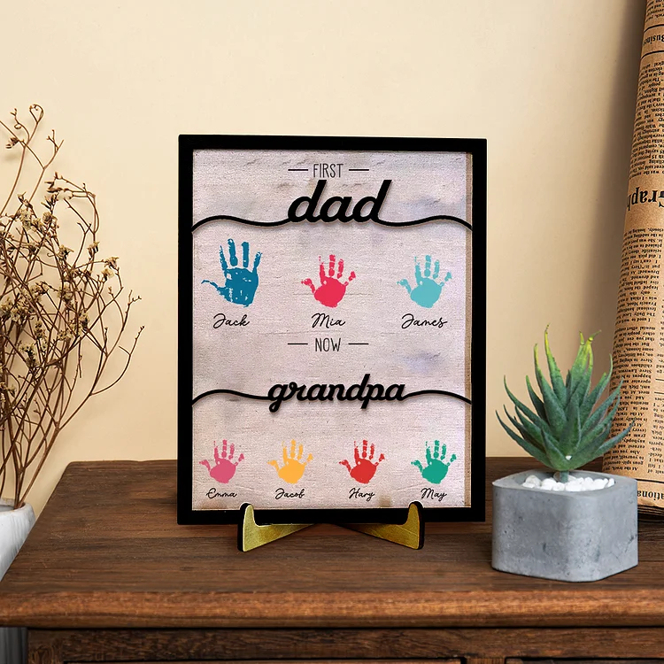Personalized Handprints Wooden Plaque Custom 2–12 Names Desktop Decor With Stand Gifts for Grandpa/Father-Engravingift