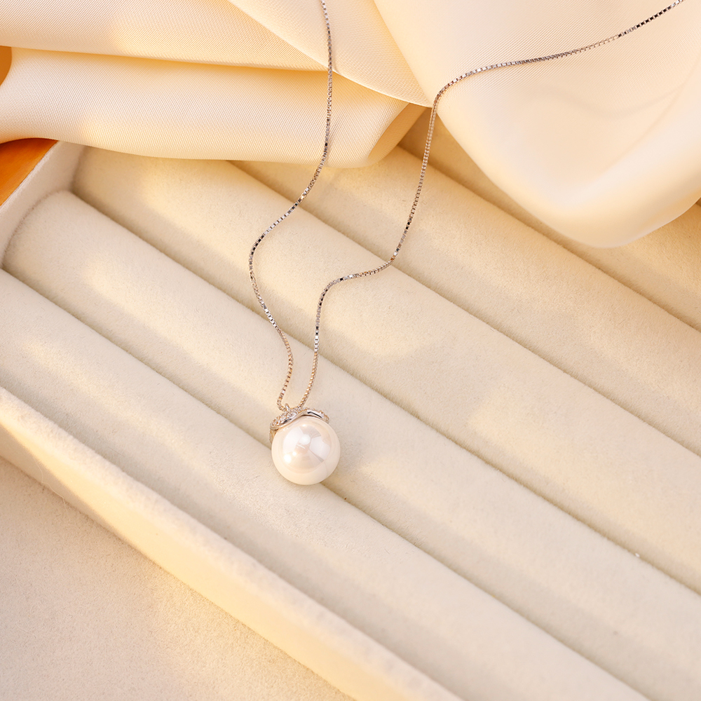 Fashion Pearl Necklace