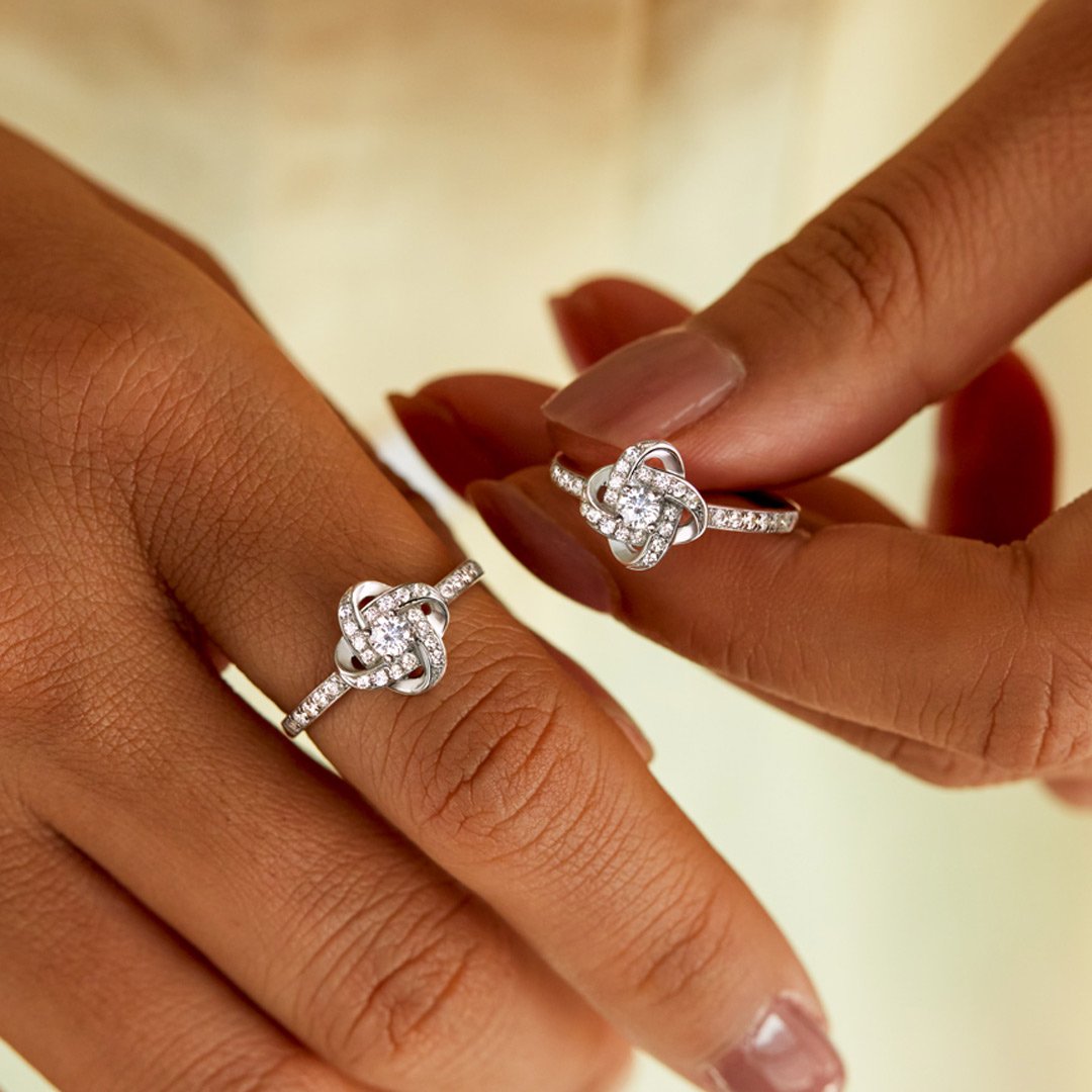 Mother's Day Gift To My Bestie Knot Ring "A true Friendship is A Journey without An End"-Engravingift