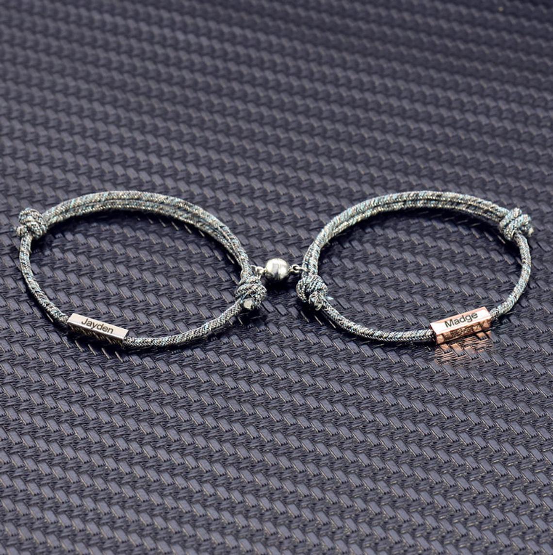 Mother'sDay Gift Custom couple magnetic bracelet-Engravingift