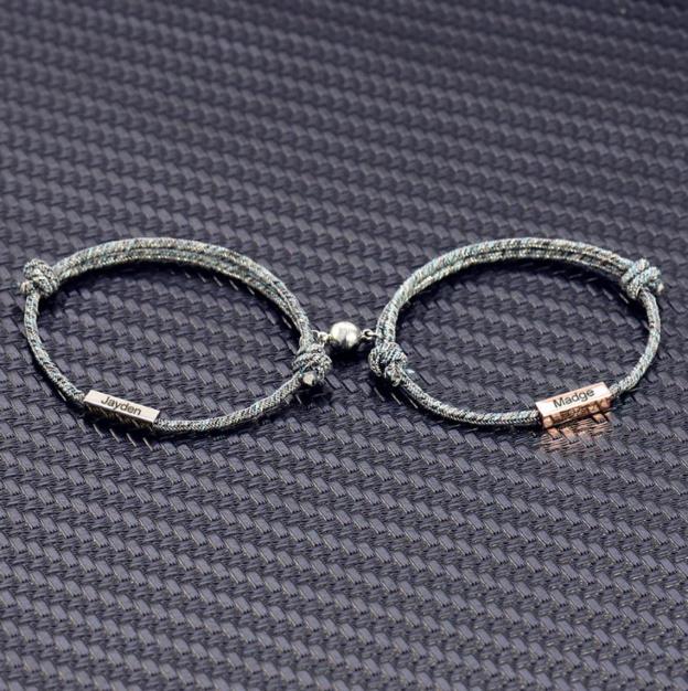 Mother'sDay Gift Custom couple magnetic bracelet-Engravingift