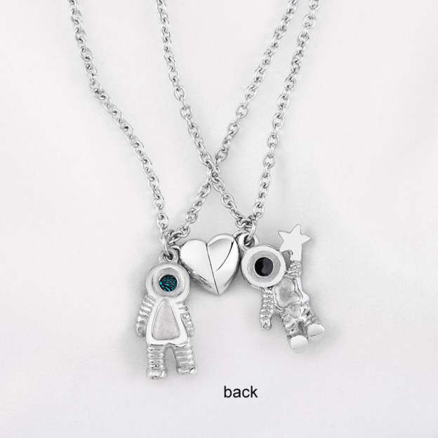 Mother'sDay Gift Mother'sDay gift Magnetic Couple Necklace, Astronaut Matching Necklaces for Couples, Best Friend-Engravingift