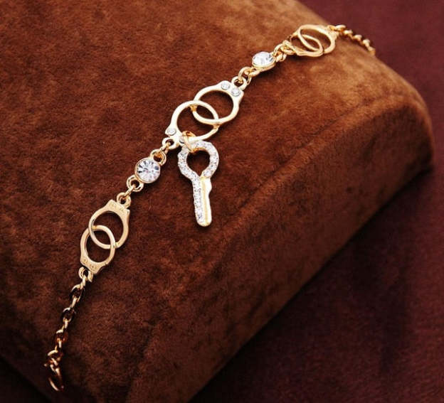 Mother's Day Gift Free shipping Chain Bracelet Gold Color Women Love Heart Link Bracelet Crystal  Bracelets Bangles Valentine's Day Gift-Engravingift