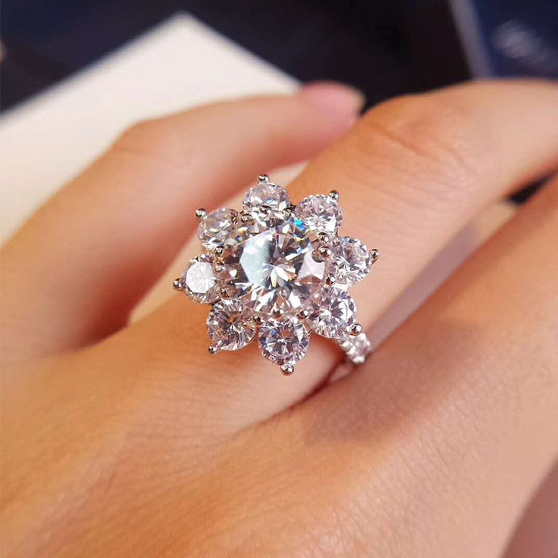 Luxury Moissanite VSS1 D Color Sun Flower Wedding Ring - 1013Bazaar