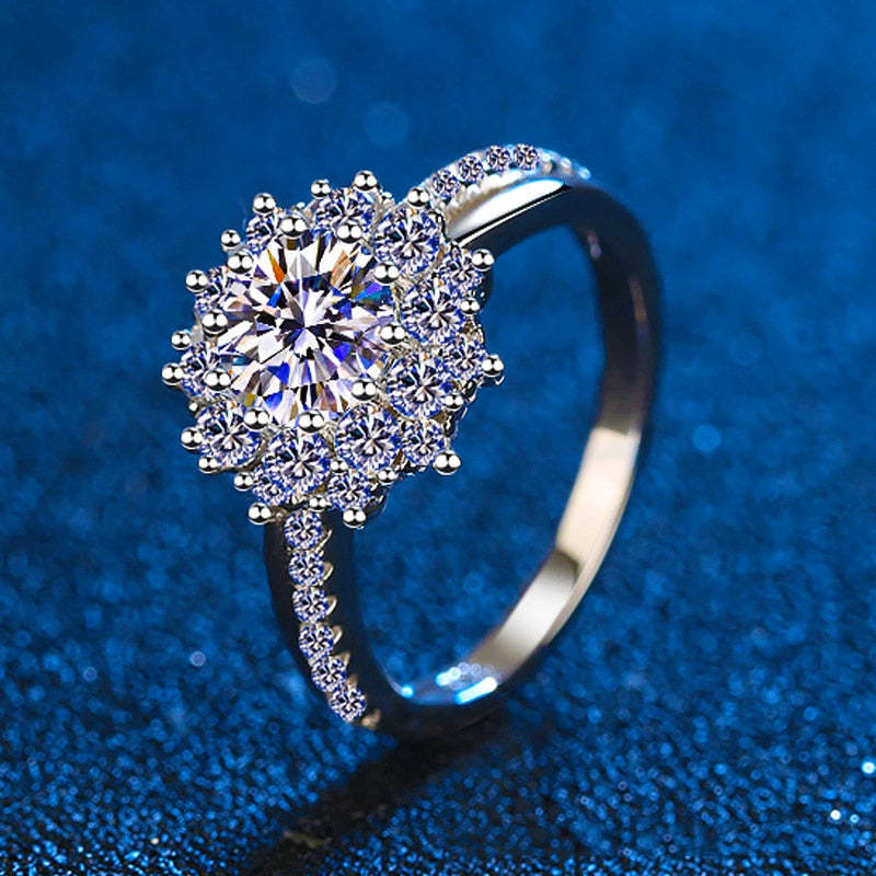 Luxury Moissanite Halo Flower VVS1 D Color Wedding Ring - 1013Bazaar