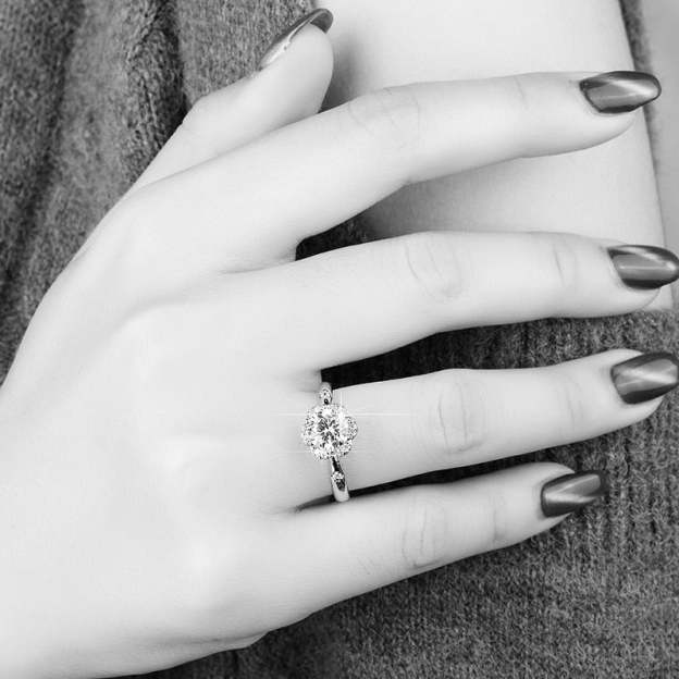 Moissanite Halo Flower VVS1 D Color Wedding Ring - 1013Bazaar