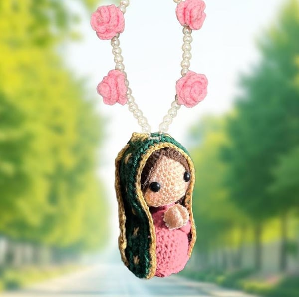🙏Cute Mary Statue Car Interior Decoration