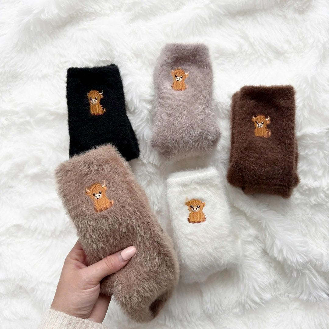 💕Warm Winter Sale 49% Off🐮Fuzzy Highland Cow Socks