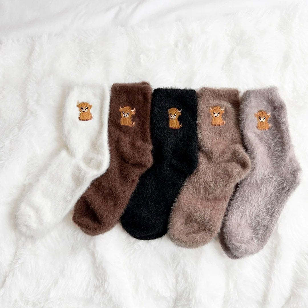 💕Warm Winter Sale 49% Off🐮Fuzzy Highland Cow Socks