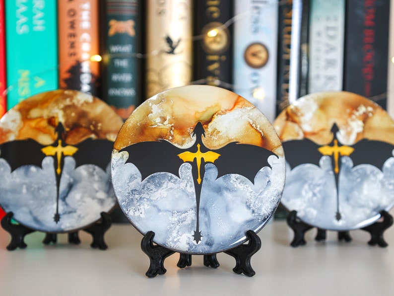 Fourth Wing Bookshelf Ornament 