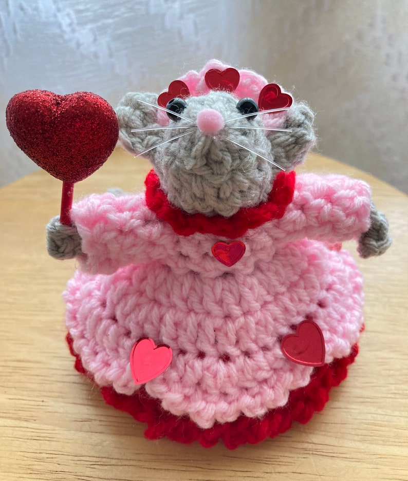 Crochet Valentine Mouse Couple
