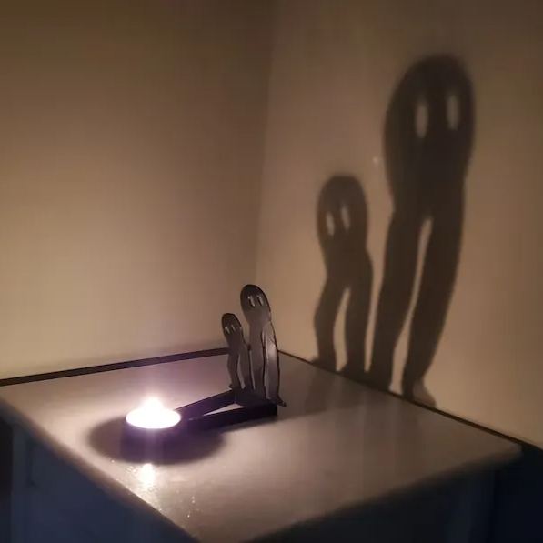 👻Spooktacular Halloween Shadow Decor