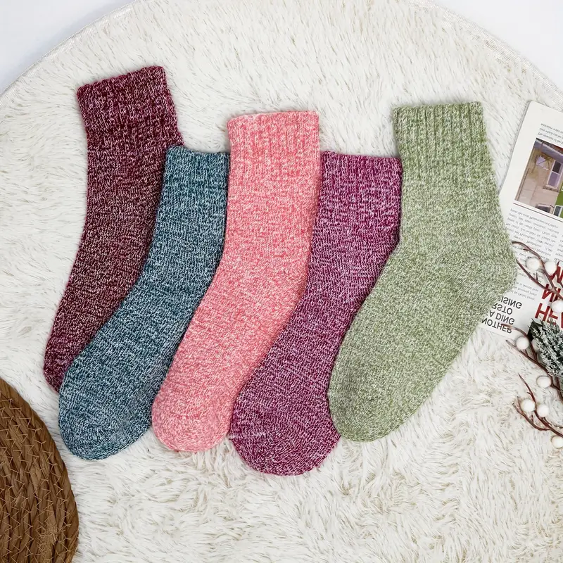 5 pairs womens thick knitted retro winter warm comfortable socks 4