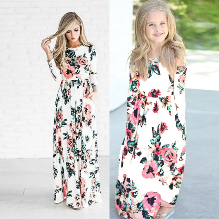Printed Mother-Daughter Dresses: Women's Maxi Dress with Three-Quarter Sleeves