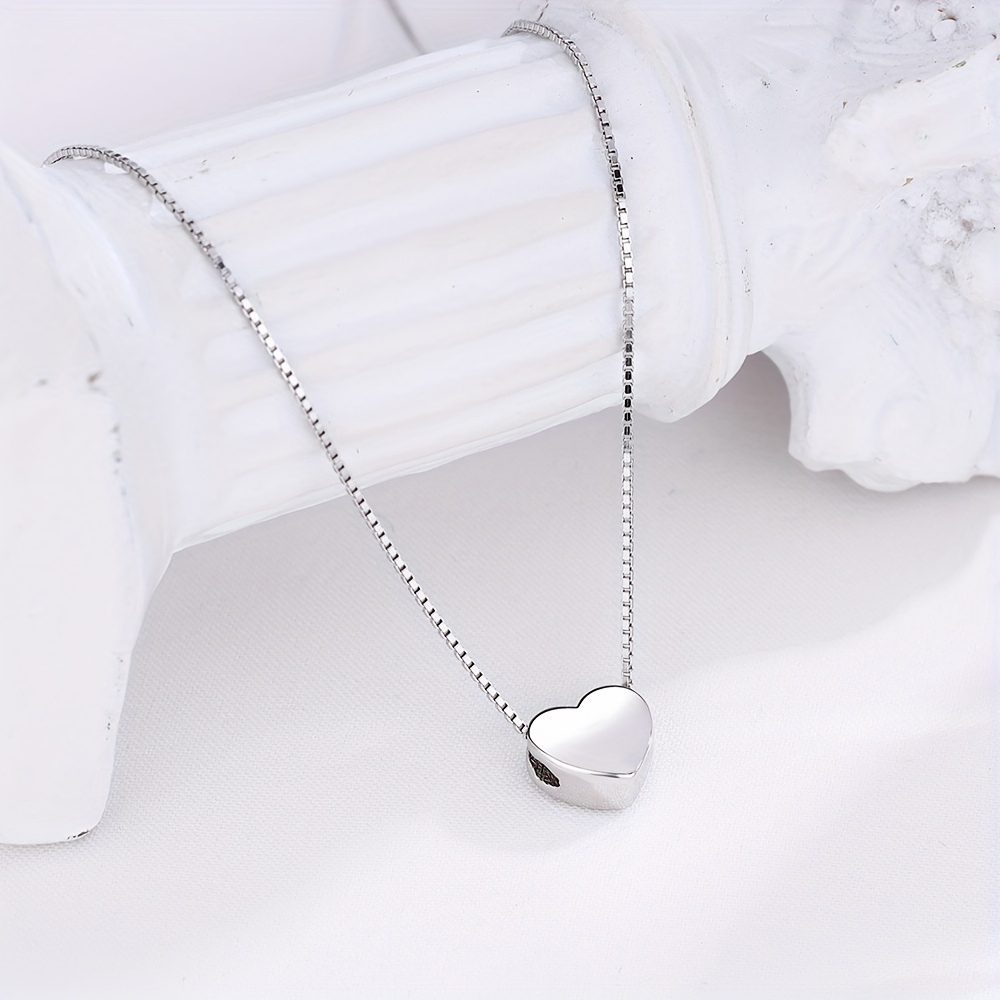 Collana con ciondolo a forma di cuore lucido 3D in argento sterling 925. Catena semplice con clavicola d'amore, colore argento