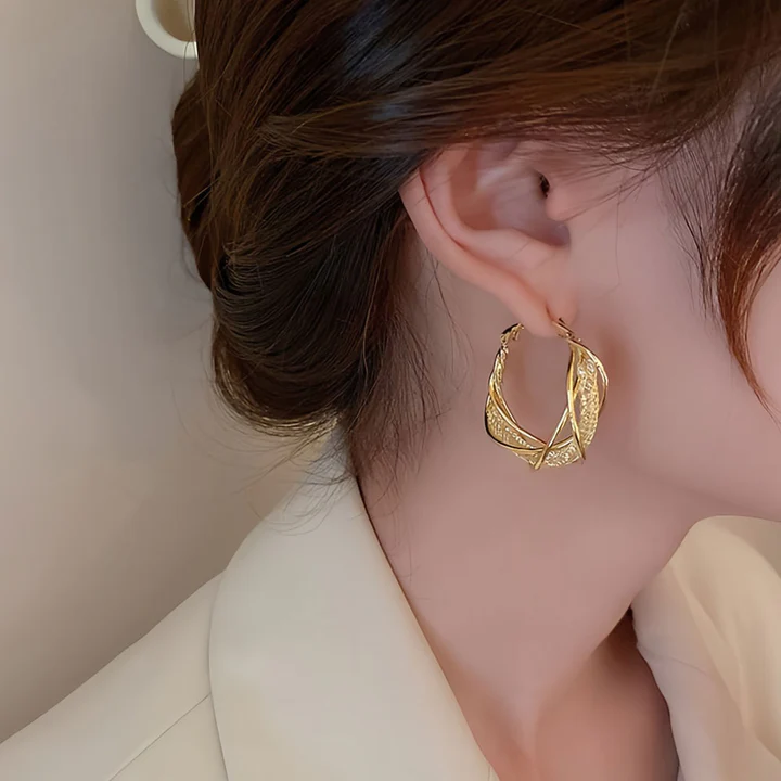 🔥 Sconto del 50% - - 🎁Orecchini intrecciati alla moda