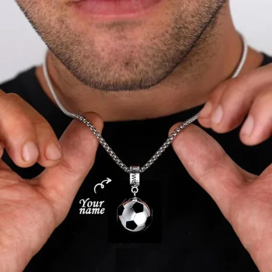⚽Futbalový náhrdelník 2023 s personalizovaným menom