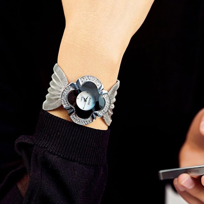 🦋Ceas de aur elegant cu fluture