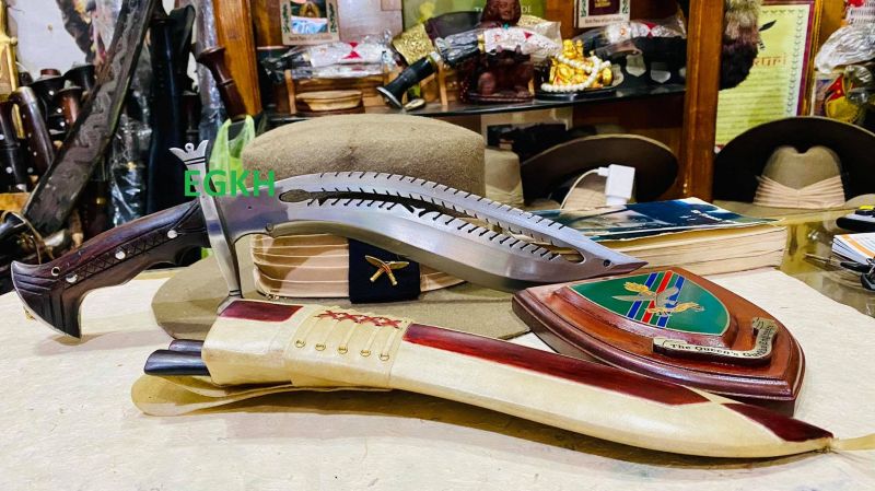 EGKH-13 colių pritaikytas rankų darbo kukri peilis - Khukuri peiliai iš Nepalo - labai stiprūs naudojant ašmenis - paruošti naudoti